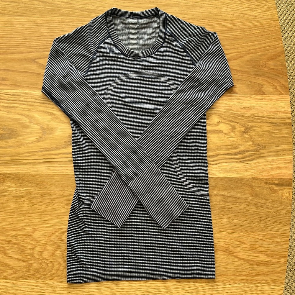 Lululemon Swiftly Tech Long sleeve Tee